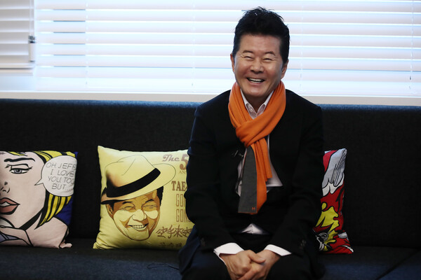과거 음주와 흡연으로 인해 잠시 건강이 흔들렸던 경험을 한 이후, 철저한 건강관리를 해오고 있다는 가수 태진아 / 연합뉴스