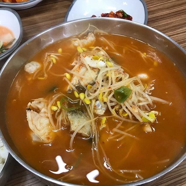 속 풀어주는 진한 국물, 전국 해장국