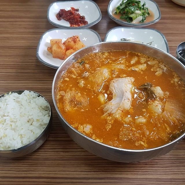 속 풀어주는 진한 국물, 전국 해장국