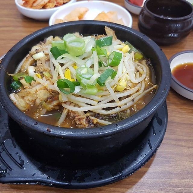 속 풀어주는 진한 국물, 전국 해장국