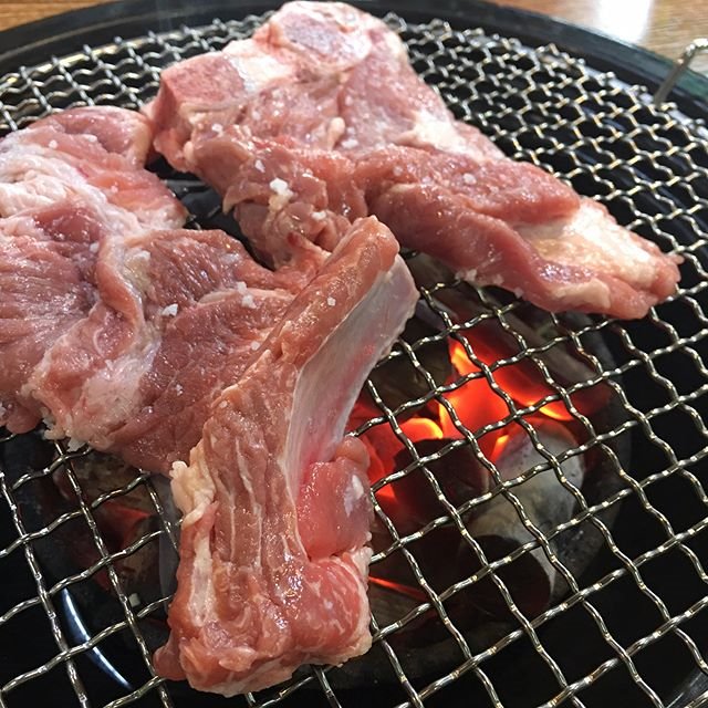 터질듯한 한 쌈의 매력, 돼지갈비 맛