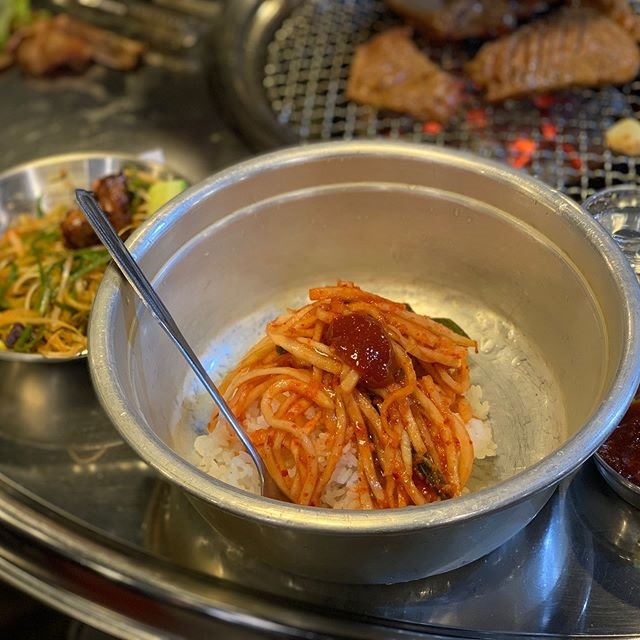 터질듯한 한 쌈의 매력, 돼지갈비 맛