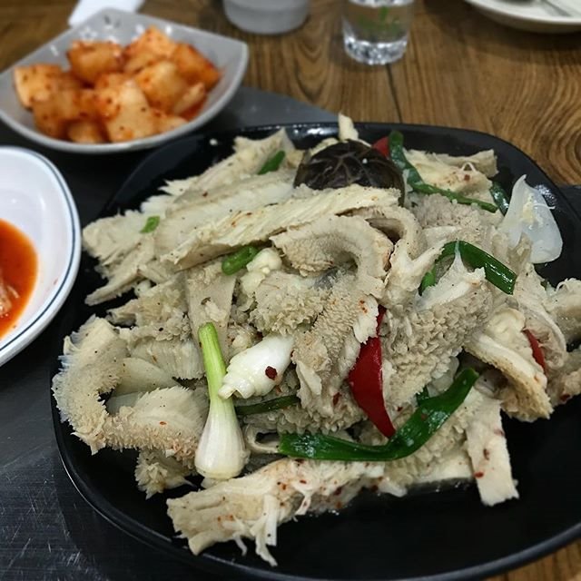 속을 채워주는 묵직한 국물, 인생 육