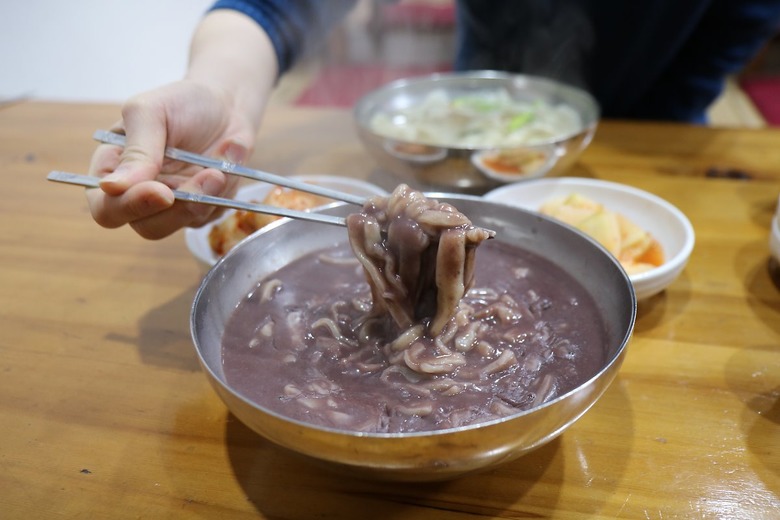 추운 날씨에 후루룩~ 전국 칼국수 맛