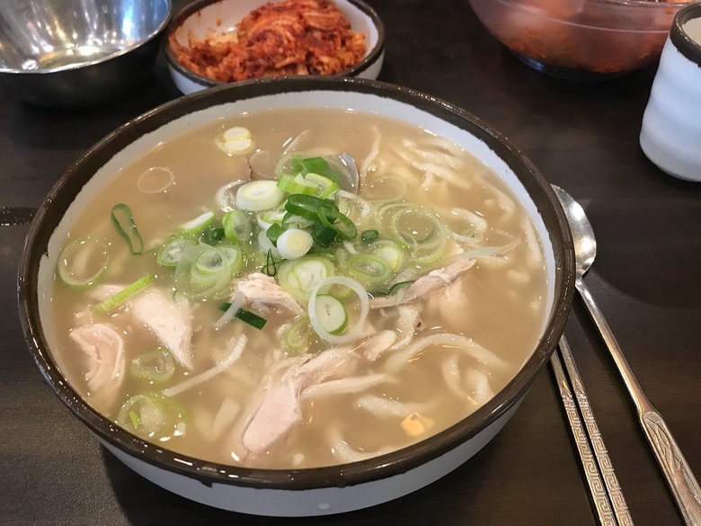 추운 날씨에 후루룩~ 전국 칼국수 맛