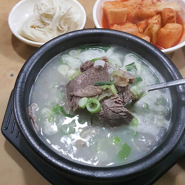 100년을 담아낼 한 그릇 한국의 백