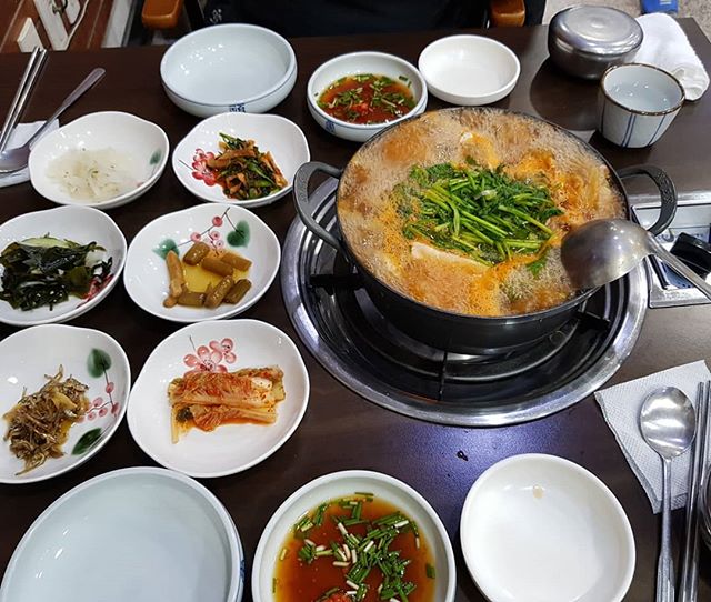 100년을 담아낼 한 그릇 한국의 백