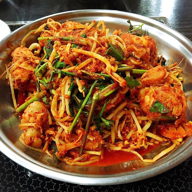 겨울철 소주 친구 매콤하고 탱글한 아