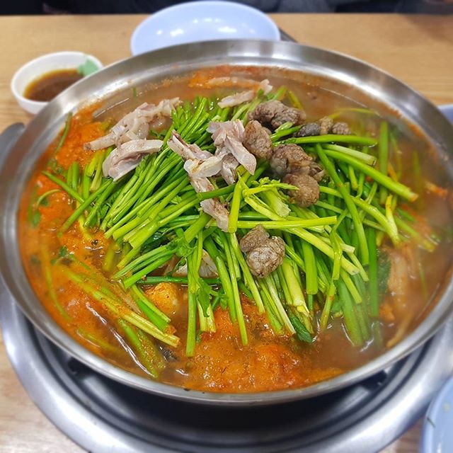겨울철 소주 친구 매콤하고 탱글한 아