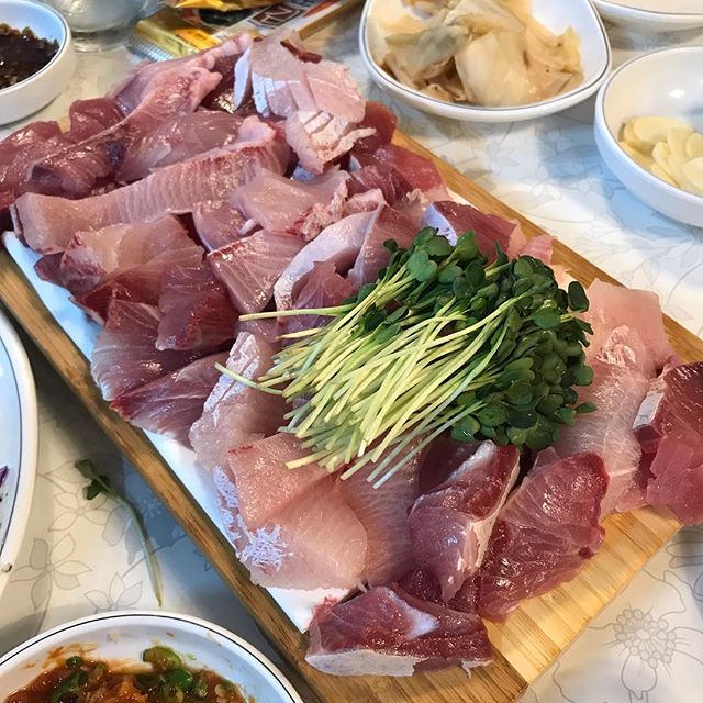 혀끝에 녹아드는 찰진 속살 마성의 대