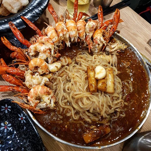 중독적인 매콤함의 매력 마라롱샤 맛집