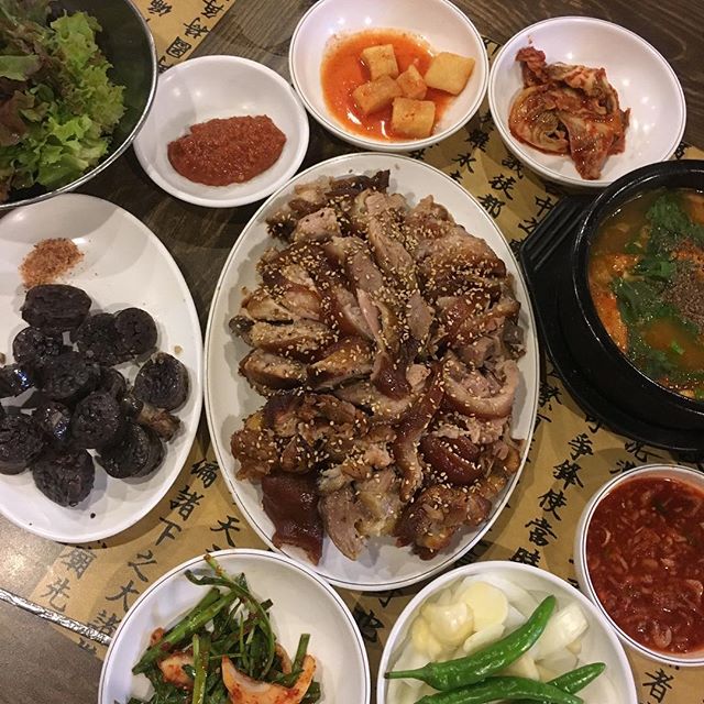 야들야들 쫄깃쫄깃, 인생 족발을 만나