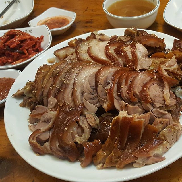야들야들 쫄깃쫄깃, 인생 족발을 만나