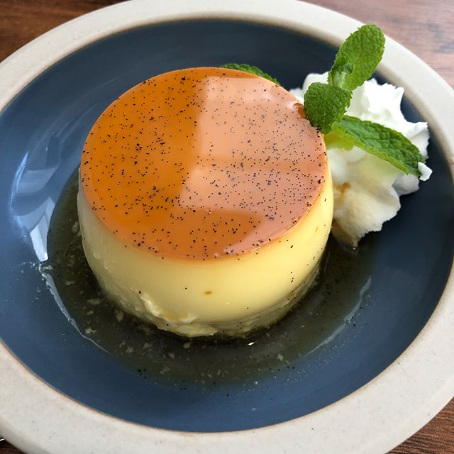 SNS에서 난리난 핫한 푸딩 맛집 B