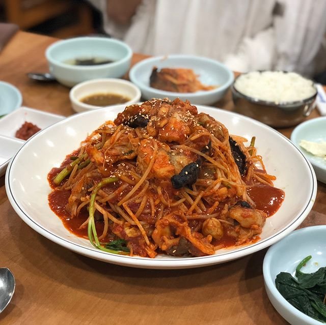 ‘수육’ vs ‘찜’ 푸짐한 술친구,