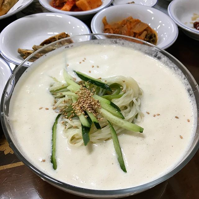 걸죽파 vs 맑은파 시원한 콩국수 열
