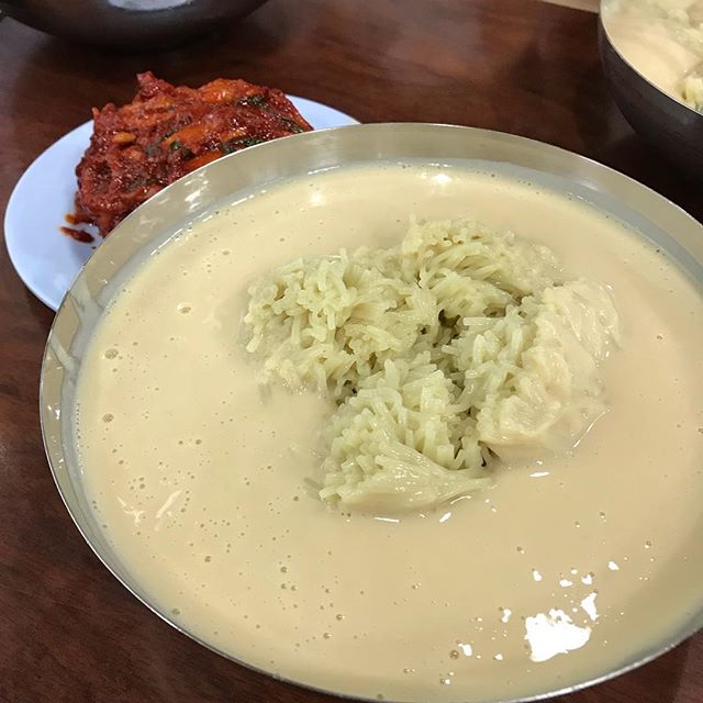 걸죽파 vs 맑은파 시원한 콩국수 열