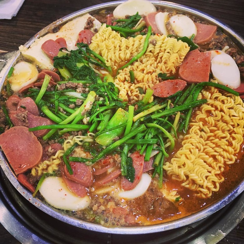 컨버전스의 향연 부대찌개 맛집