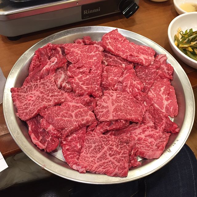 고소한 풍미의 극강 한우 등심구이 맛