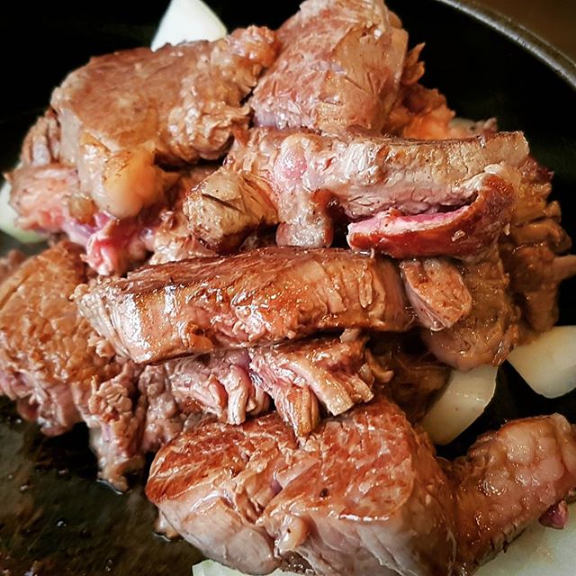 고소한 풍미의 극강 한우 등심구이 맛