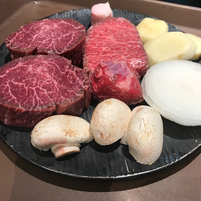 고소한 풍미의 극강 한우 등심구이 맛