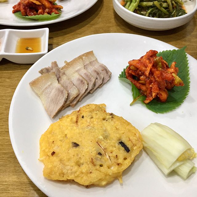 메밀향 가득 코끝까지 새콤한 서울 막
