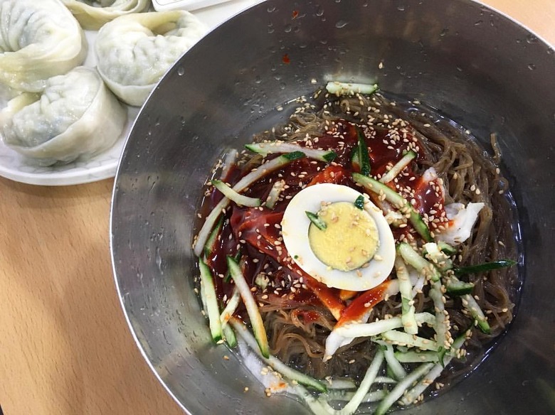 코끝이 찡하게 후루룩! 스트레스 풀리