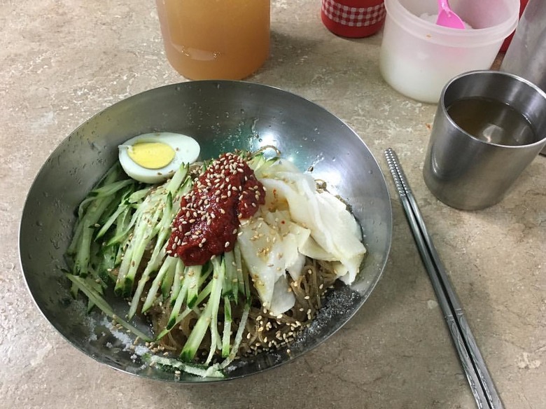 코끝이 찡하게 후루룩! 스트레스 풀리