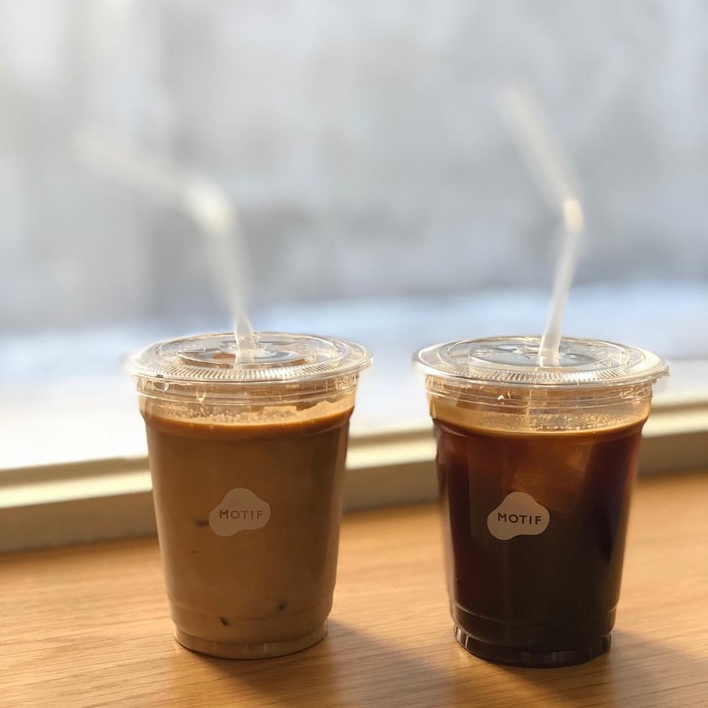 봄이 오면 꽃보다 카페! 망원동 카페