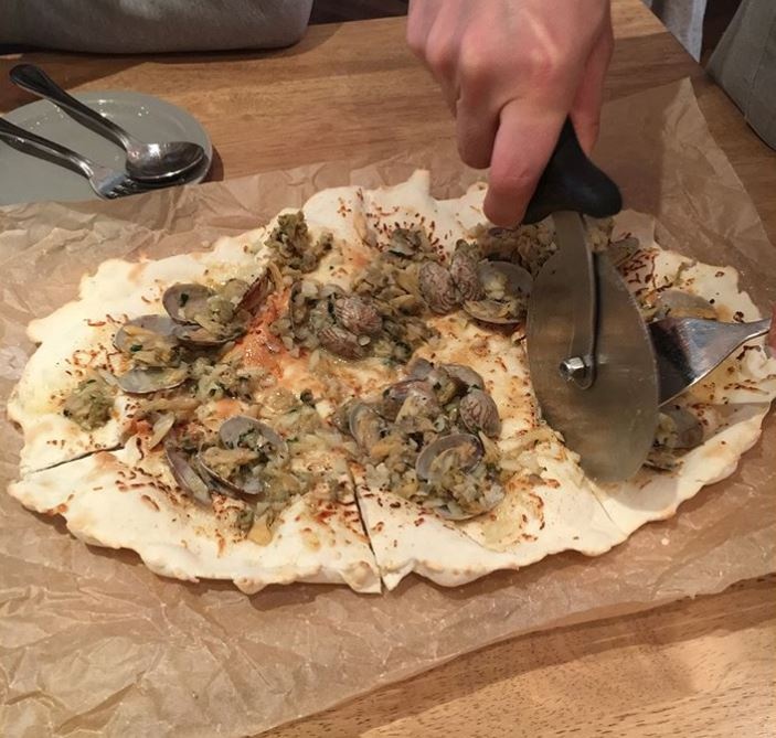봄나들이 식탁에 어울리는 봉골레 맛집