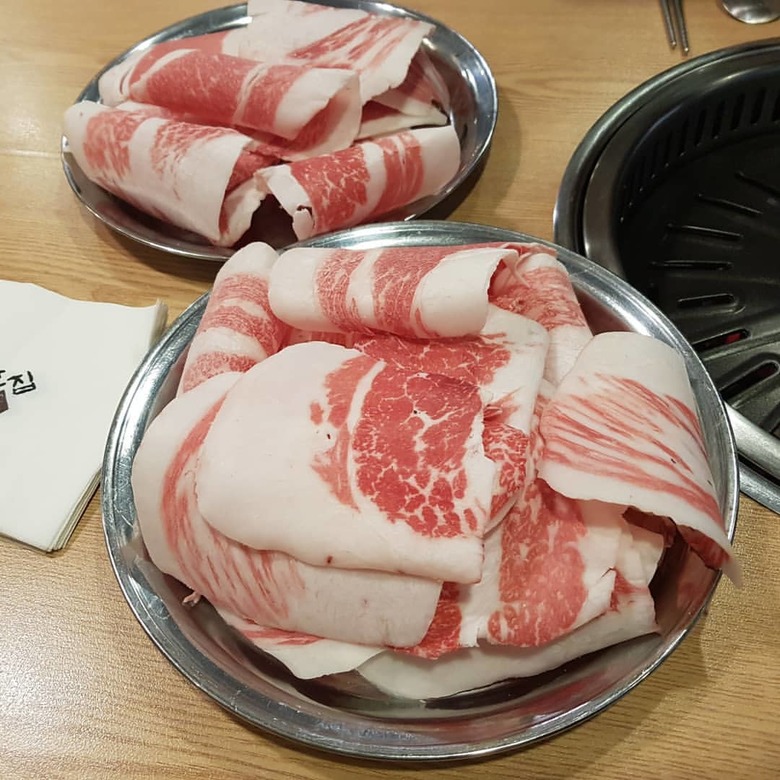 고소하고 쫄깃한 소주 친구 차돌박이 