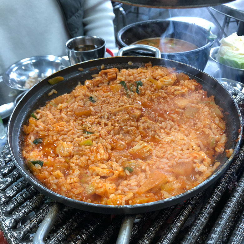 고소하고 쫄깃한 소주 친구 차돌박이 