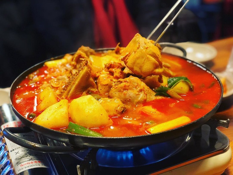 소주 친구, 밥 도둑! 인생 닭볶음탕