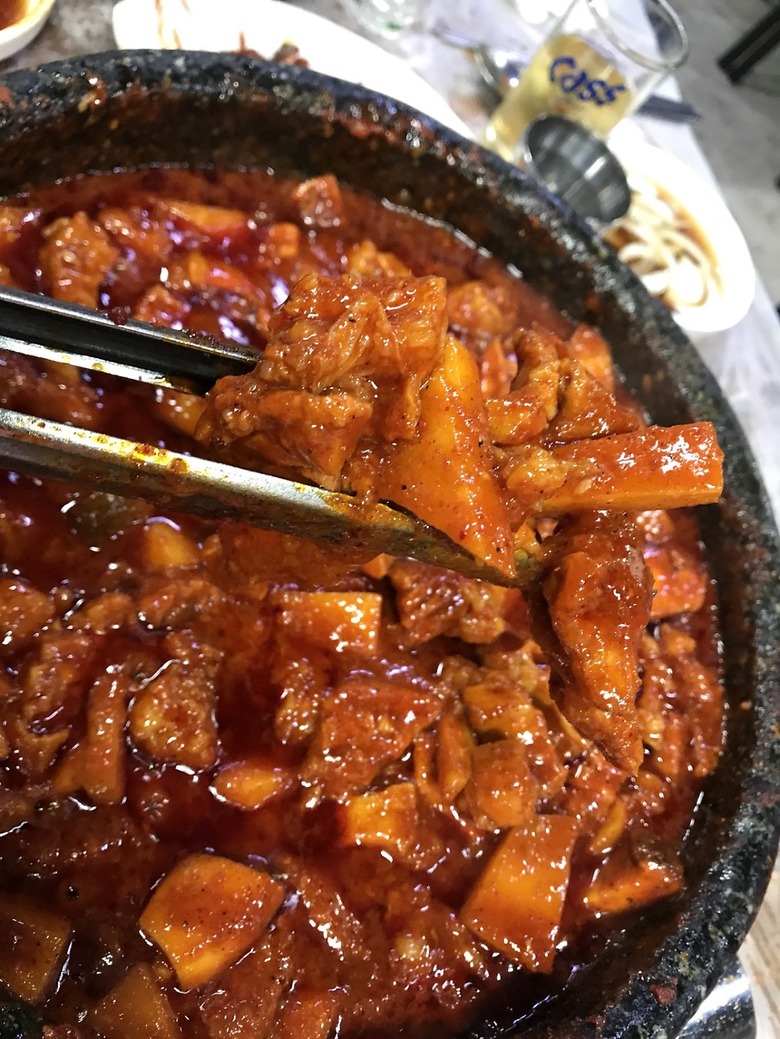 지글지글 기름 위에 안착! 부산 곱창