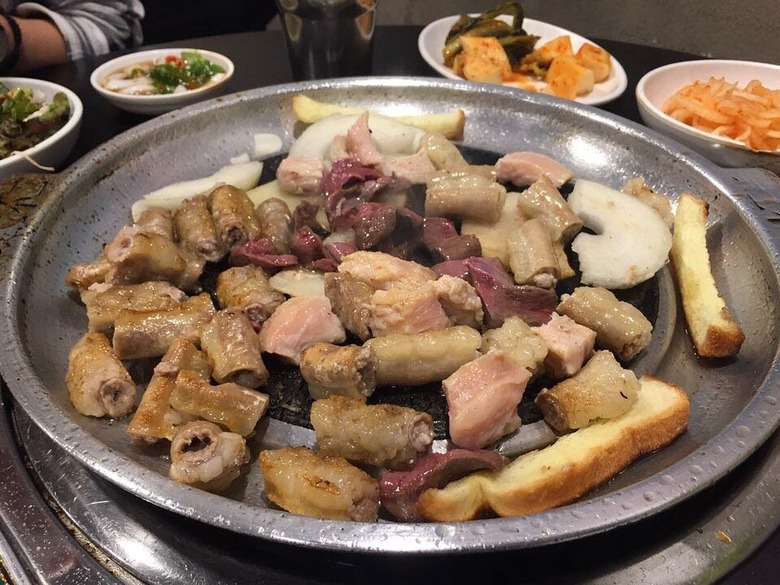 얼큰하고 진한 국물, 겨울철 별미 곱