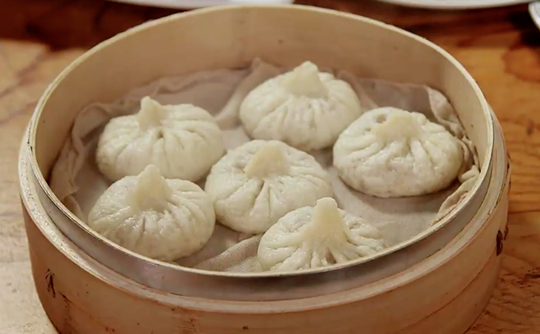 펄펄 끓는 홍탕백탕 이국적인 훠궈 맛