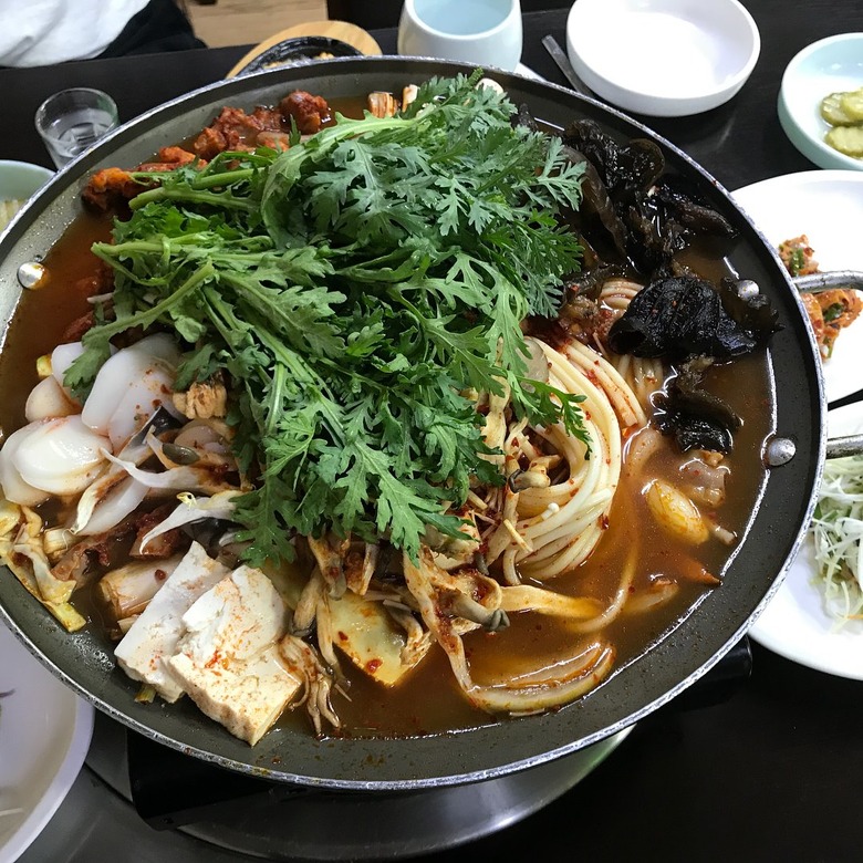 얼큰하고 진한 국물, 겨울철 별미 곱