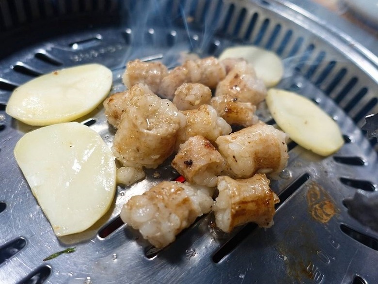 얼큰하고 진한 국물, 겨울철 별미 곱
