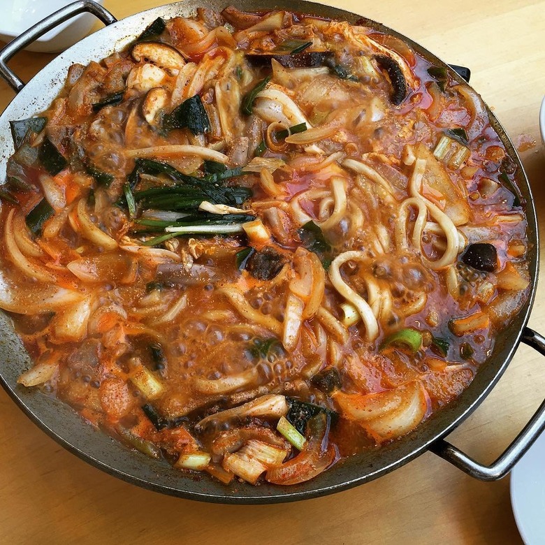 얼큰하고 진한 국물, 겨울철 별미 곱