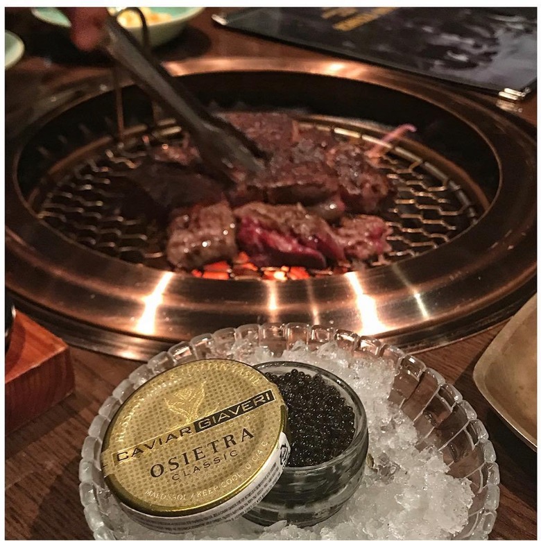고소한 풍미의 프리미엄 한우 맛집 신