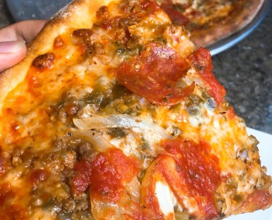 치즈가 줄줄~ 흘러내리는 피자 맛집