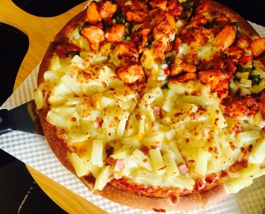 치즈가 줄줄~ 흘러내리는 피자 맛집