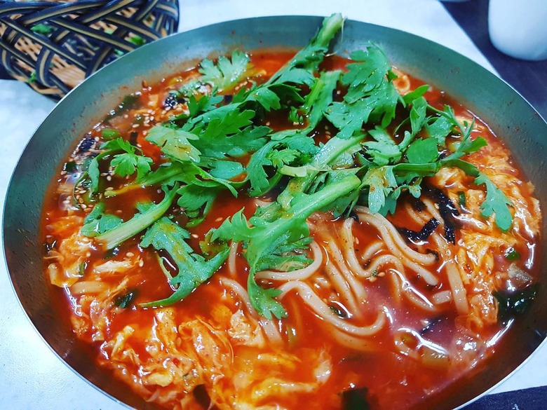 겨울철 속까지 따뜻해지는 얼큰한 국물