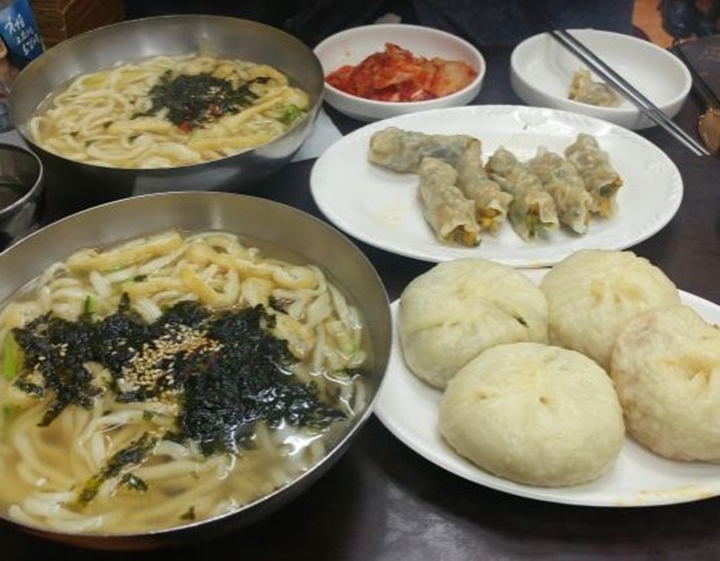 굽고! 찌고! 끓여도 맛난 만두 맛집