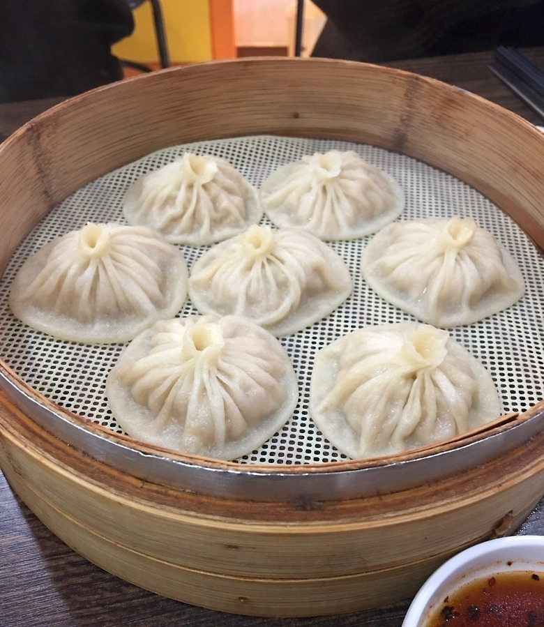 활기가 넘치는  건대입구 맛집 BES