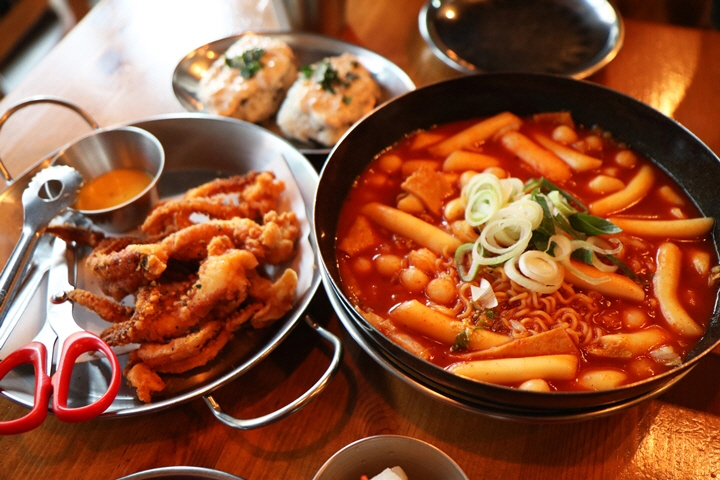 가죽 동네의 화려한 변신 성수동 맛집