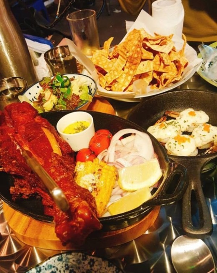 지금 핫한 부산으로 이색맛집 BEST
