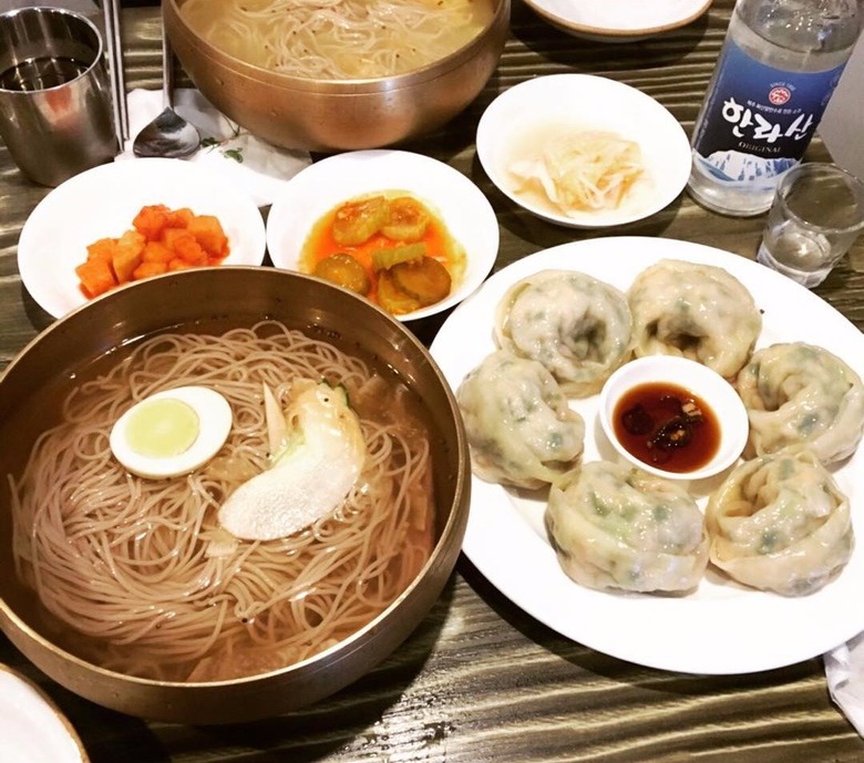 술이 술술~ 어깨춤은 얼쑤 소주 안주