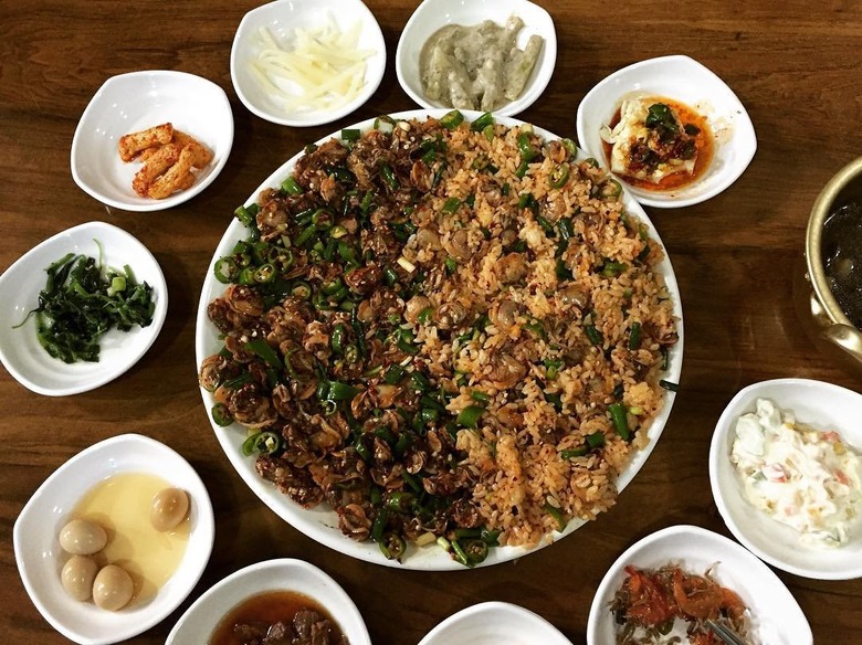 술이 술술~ 어깨춤은 얼쑤 소주 안주