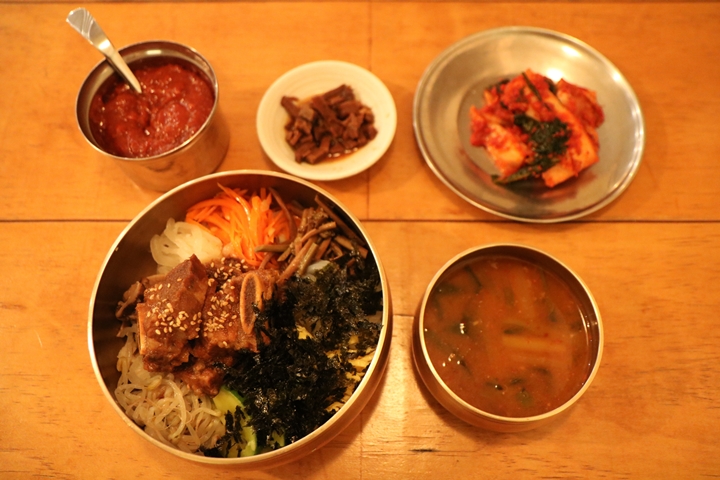트렌디한 뚜벅이를 위한 홍대 맛집